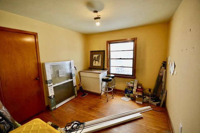 12001 W Donges Bay ROAD, Mequon, WI 53097