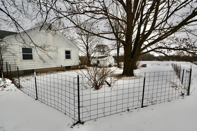 12001 W Donges Bay ROAD, Mequon, WI 53097