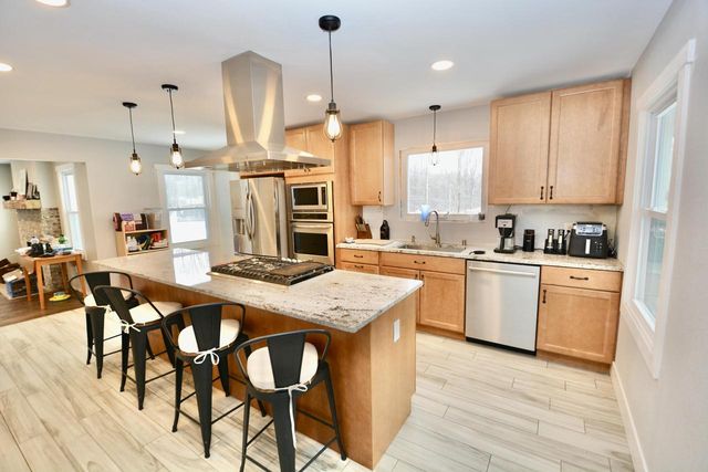 12001 W Donges Bay ROAD, Mequon, WI 53097