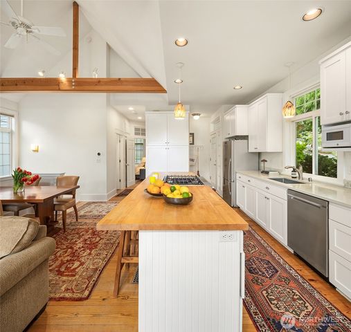 2511 E Roy Street, Seattle, WA 98112