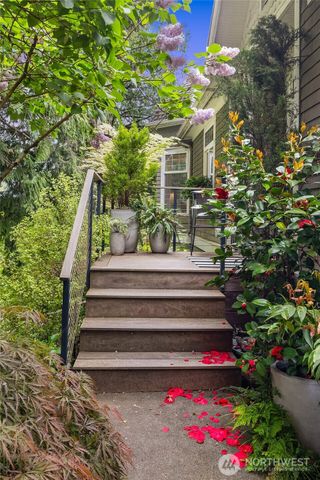 2511 E Roy Street, Seattle, WA 98112