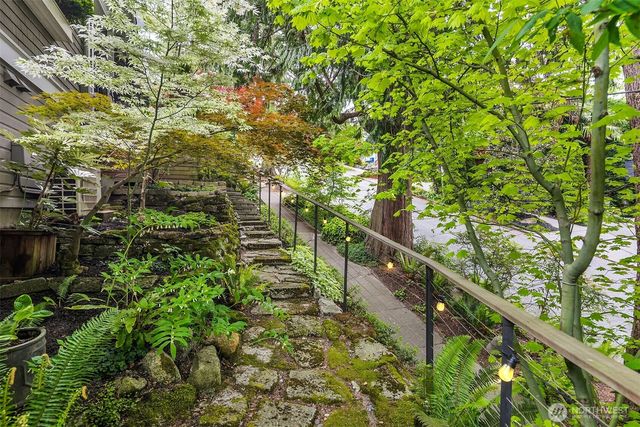 2511 E Roy Street, Seattle, WA 98112