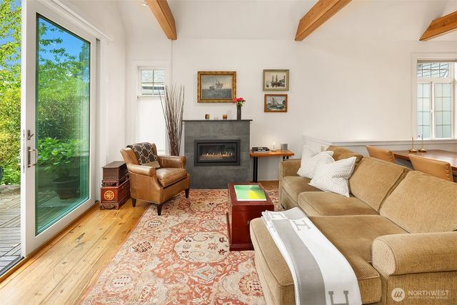 2511 E Roy Street, Seattle, WA 98112