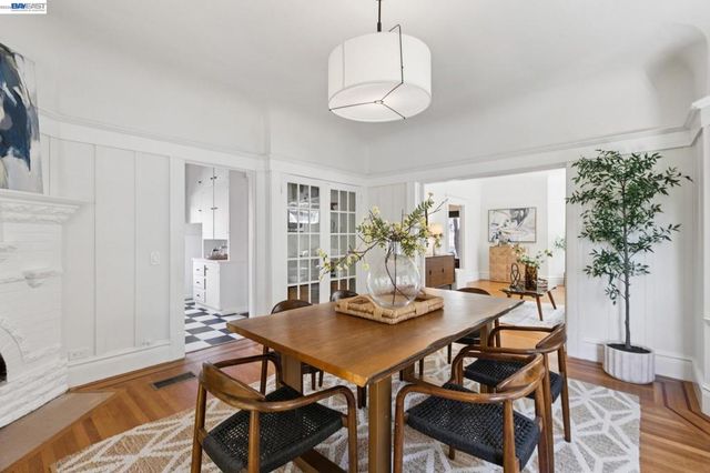 2607 Alcatraz Ave, Berkeley, CA 94705