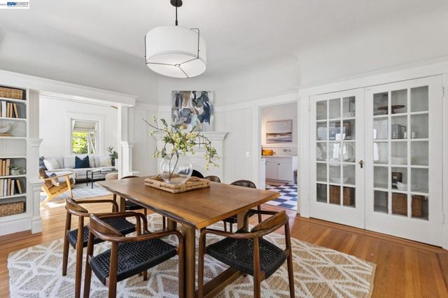 2607 Alcatraz Ave, Berkeley, CA 94705