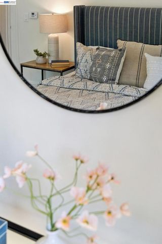 2607 Alcatraz Ave, Berkeley, CA 94705