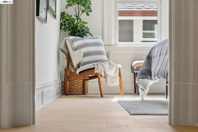 2607 Alcatraz Ave, Berkeley, CA 94705