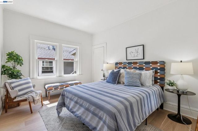 2607 Alcatraz Ave, Berkeley, CA 94705