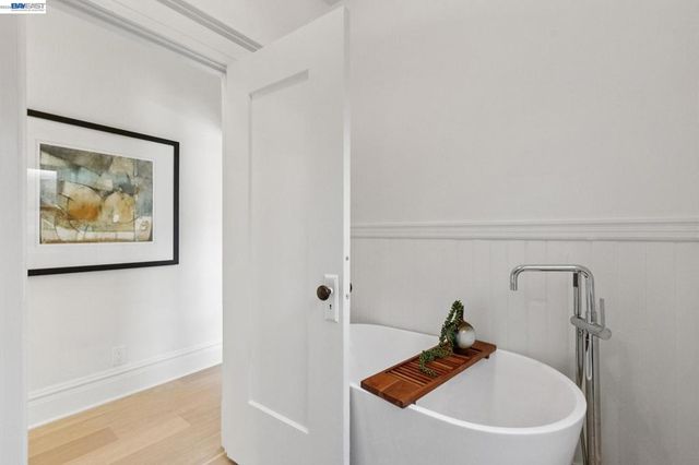 2607 Alcatraz Ave, Berkeley, CA 94705