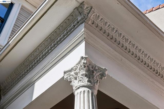2607 Alcatraz Ave, Berkeley, CA 94705