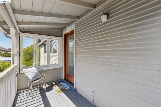 2607 Alcatraz Ave, Berkeley, CA 94705