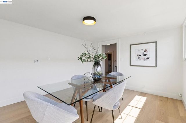 2607 Alcatraz Ave, Berkeley, CA 94705