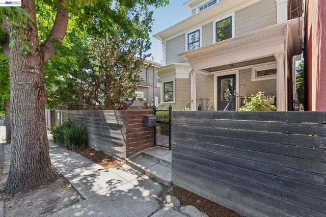 2607 Alcatraz Ave, Berkeley, CA 94705