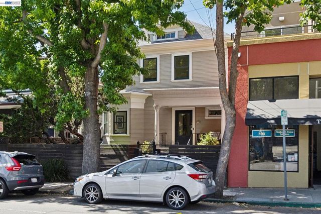 2607 Alcatraz Ave, Berkeley, CA 94705