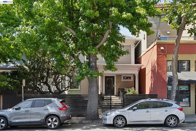 2607 Alcatraz Ave, Berkeley, CA 94705