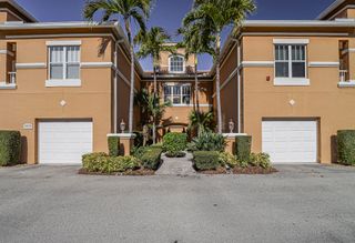 5020 Fairways Circle J208, Vero Beach, FL 32967