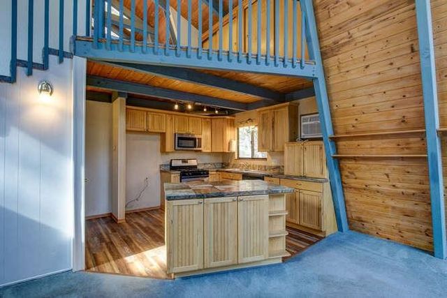 5633 Silver Saddle Dr, Hathaway Pines, CA 95233