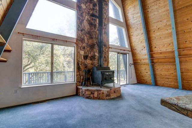 5633 Silver Saddle Dr, Hathaway Pines, CA 95233