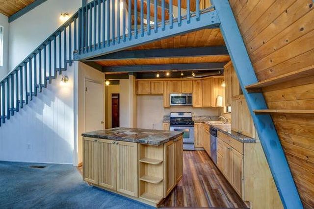 5633 Silver Saddle Dr, Hathaway Pines, CA 95233