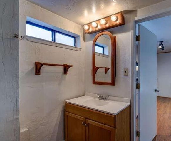 5633 Silver Saddle Dr, Hathaway Pines, CA 95233