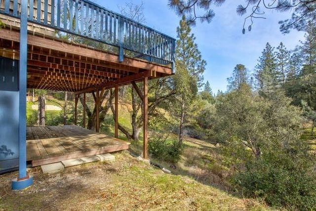 5633 Silver Saddle Dr, Hathaway Pines, CA 95233