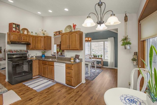 5821 Timber Trail SE, Prior Lake, MN 55372