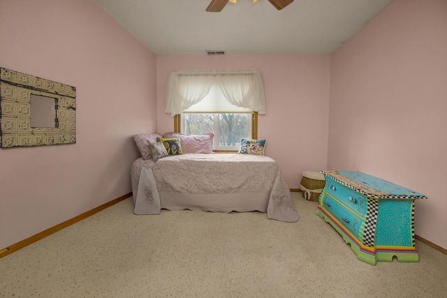 5821 Timber Trail SE, Prior Lake, MN 55372