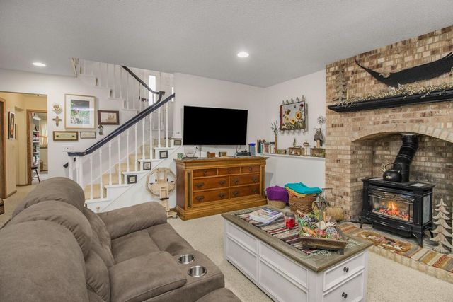 5821 Timber Trail SE, Prior Lake, MN 55372