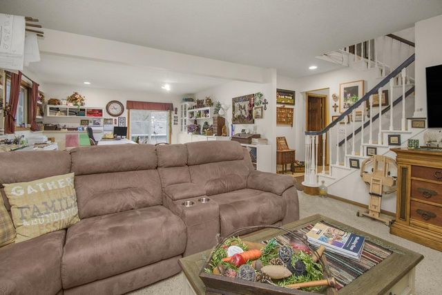 5821 Timber Trail SE, Prior Lake, MN 55372