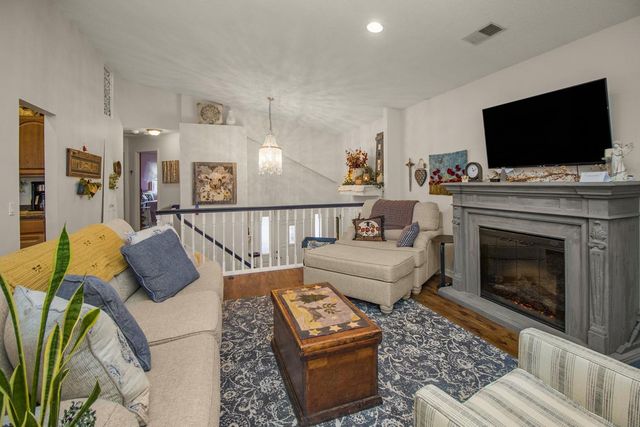 5821 Timber Trail SE, Prior Lake, MN 55372