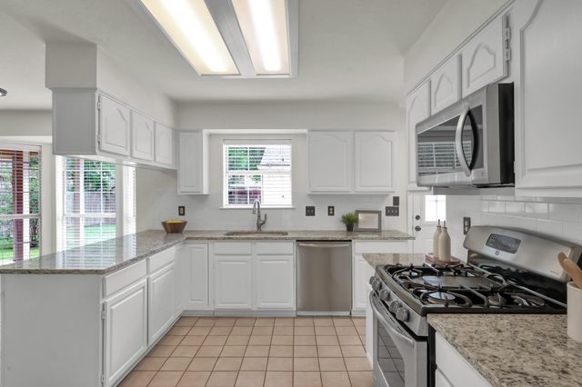 114 Regency Way, Conroe, TX 77304