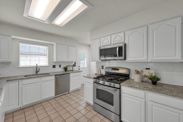 114 Regency Way, Conroe, TX 77304