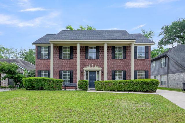 114 Regency Way, Conroe, TX 77304