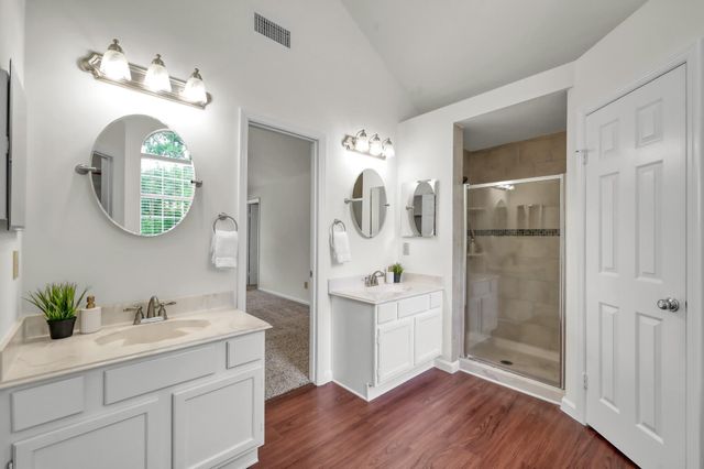 114 Regency Way, Conroe, TX 77304