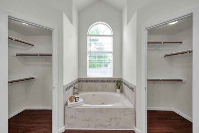 114 Regency Way, Conroe, TX 77304