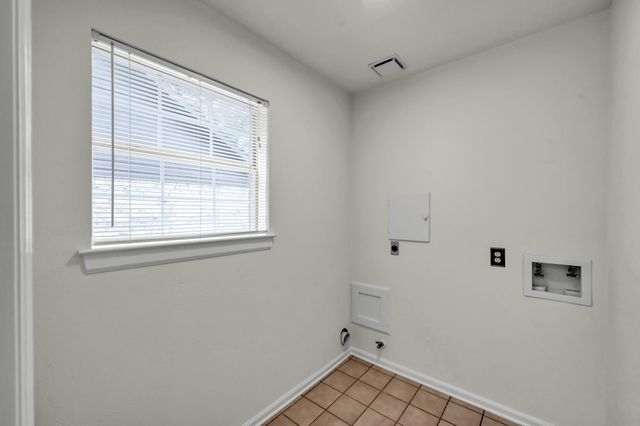 114 Regency Way, Conroe, TX 77304