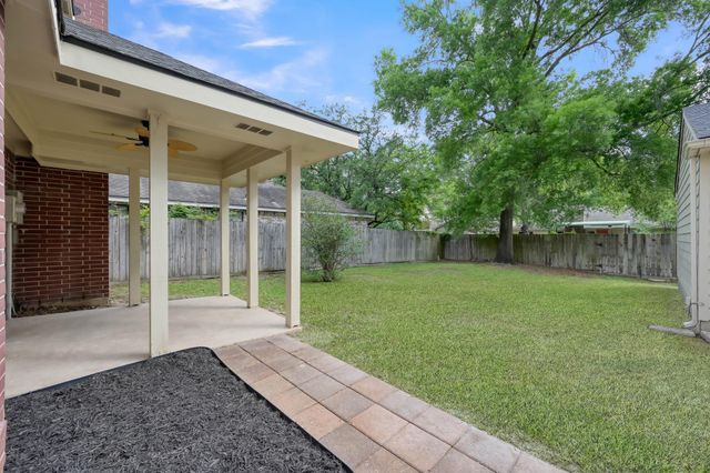 114 Regency Way, Conroe, TX 77304