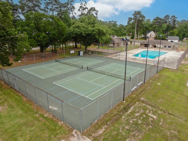 114 Regency Way, Conroe, TX 77304