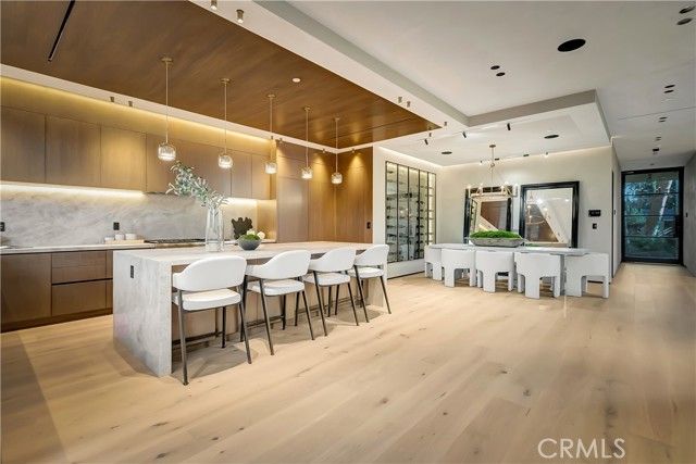 13221 Hesby, Sherman Oaks, CA 91423