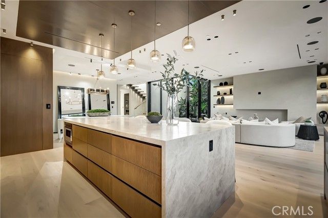 13221 Hesby, Sherman Oaks, CA 91423