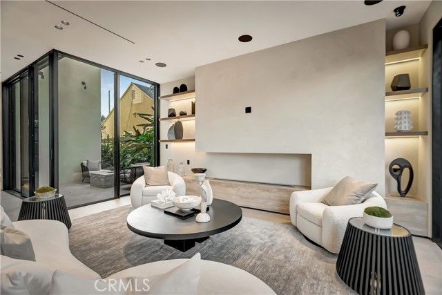 13221 Hesby, Sherman Oaks, CA 91423