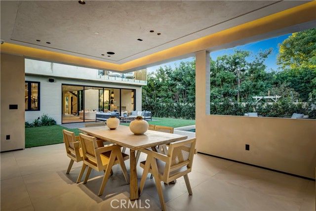 13221 Hesby, Sherman Oaks, CA 91423