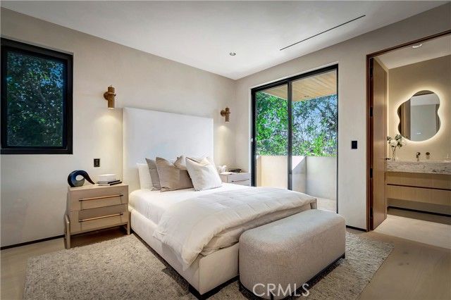 13221 Hesby, Sherman Oaks, CA 91423