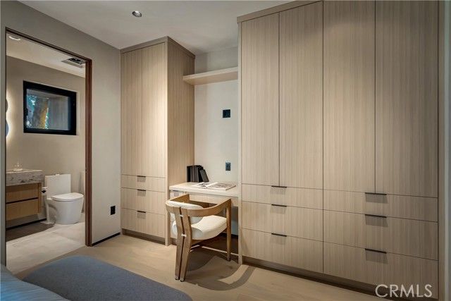 13221 Hesby, Sherman Oaks, CA 91423