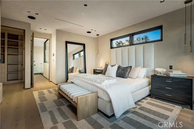 13221 Hesby, Sherman Oaks, CA 91423