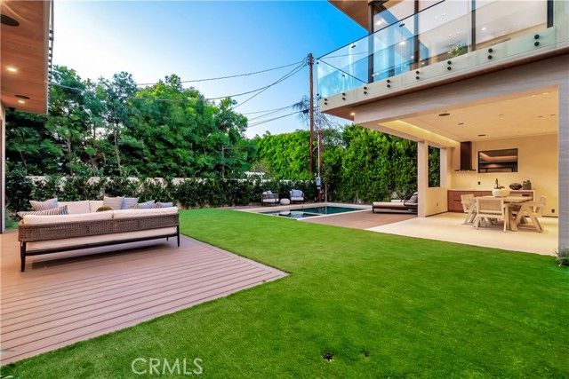 13221 Hesby, Sherman Oaks, CA 91423