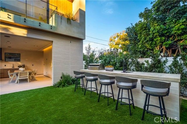 13221 Hesby, Sherman Oaks, CA 91423