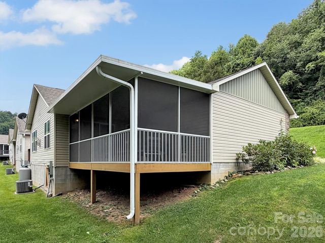 140 February Lane, Waynesville, NC 28785