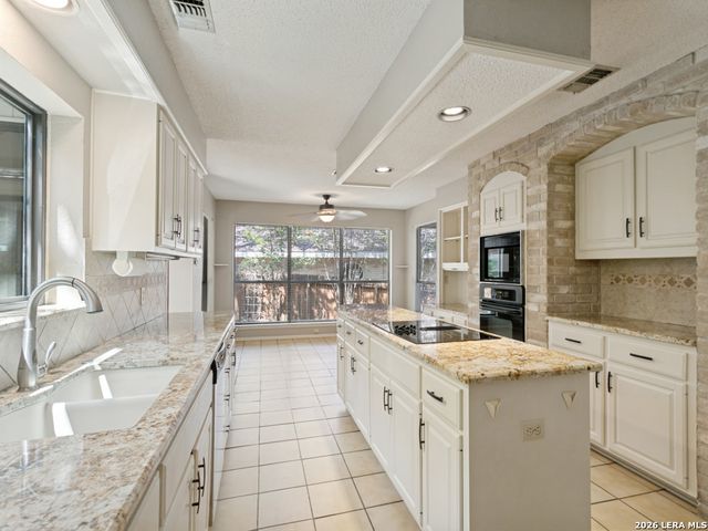 3451 HUNTERS RUN ST, San Antonio, TX 78230