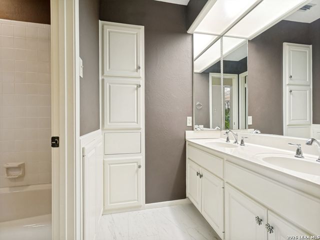 3451 HUNTERS RUN ST, San Antonio, TX 78230